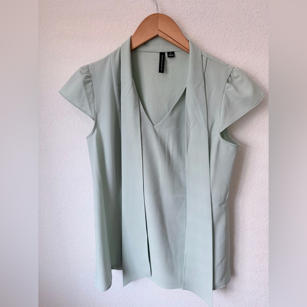 Light Green Bow Tie Blouse - Picture 4 of 6